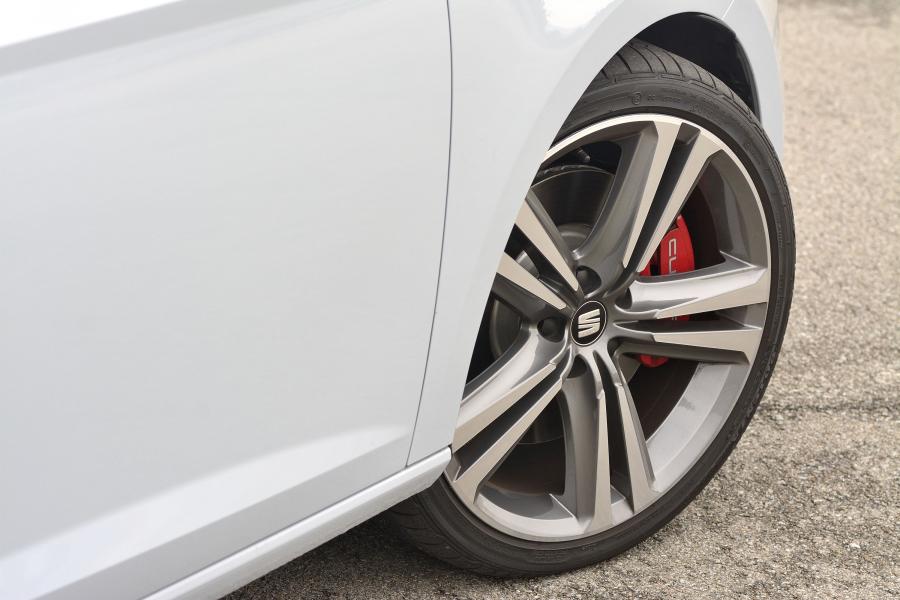  Seat Leon Cupra 280 2014 года  (UK) (фото 30 из 66)